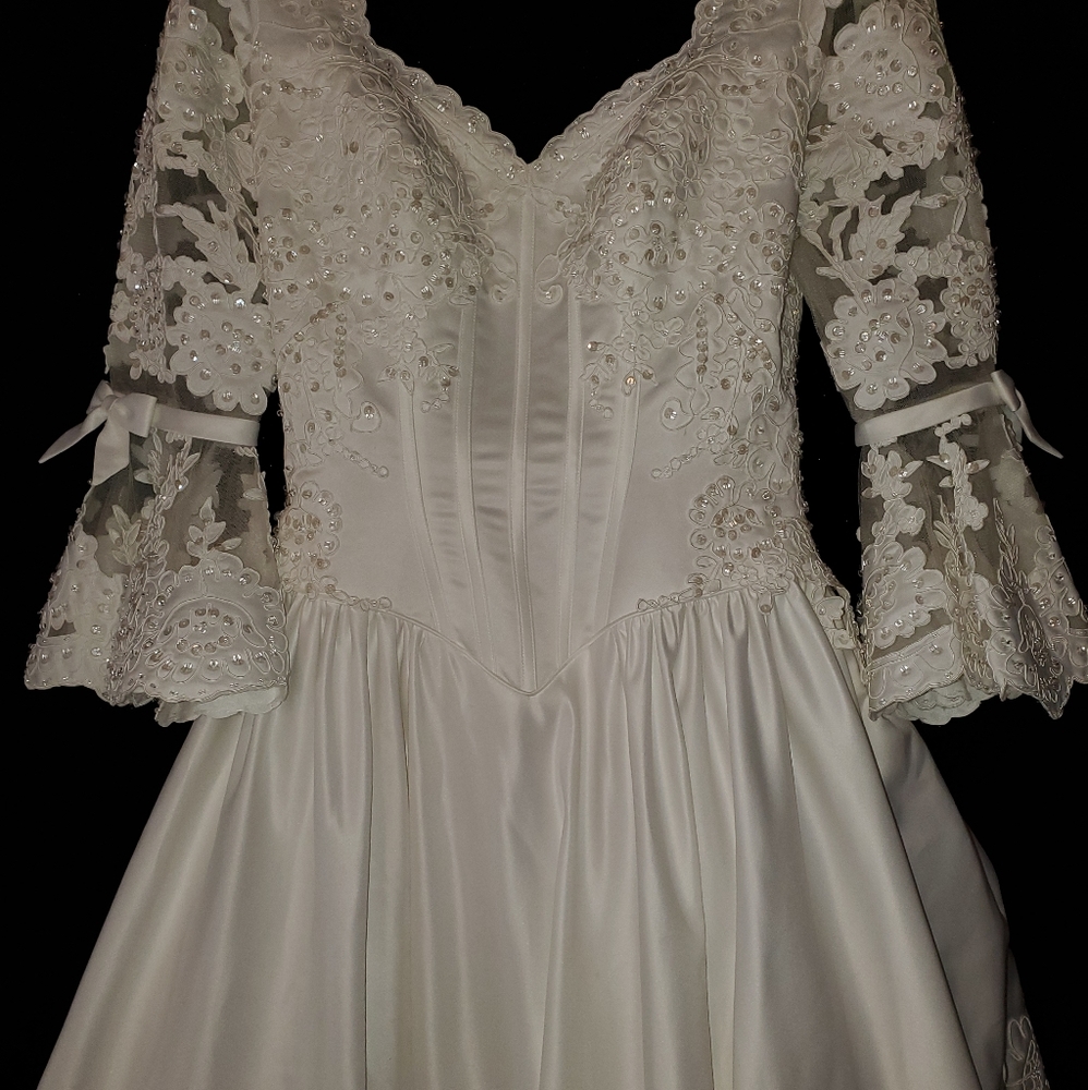 Mary's bridal NWOT